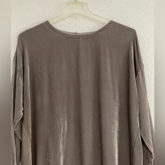 Eileen Fisher Briar Velvet Round Neck Box-Top Rayon Silk - Picture 5 of 16